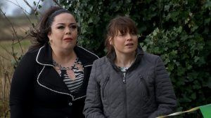 Mandy luurab Vinny järele Emmerdale