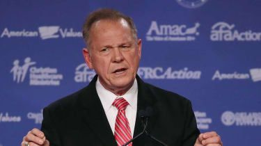 Roy Moore, potensiell republikansk senator, hadde 'upassende forhold til 14-åringen'