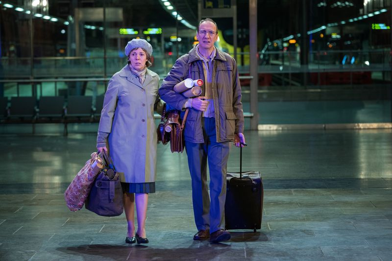 TV nocoj igrata Olivia Colman in David Thewlis