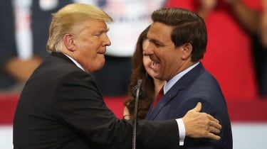 Ron DeSantis och Donald Trump under den förres guvernörskampanj i Florida