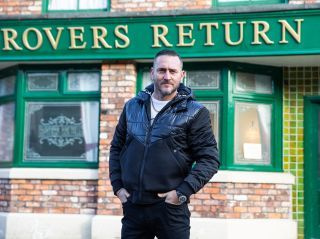 Zvezdnik ulice Coronation Street Will Mellor razkrije, da se je po družinskih tragedijah obrnil na pijačo