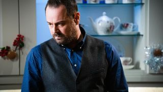 Ο Ντάνι Ντάιερ ως Μικ Κάρτερ στο EastEnders