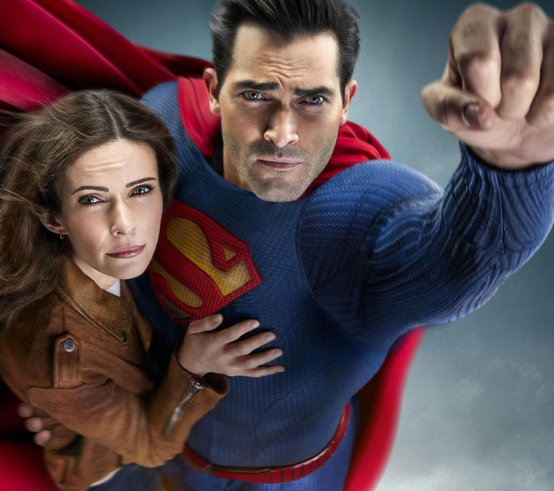 TV tänä iltana Clark (Tyler Hoechlin) ja Lois (Elizabeth Tulloch)