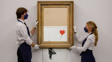 Cine este Banksy? Vizări suspecte ale artistului stradal evaziv