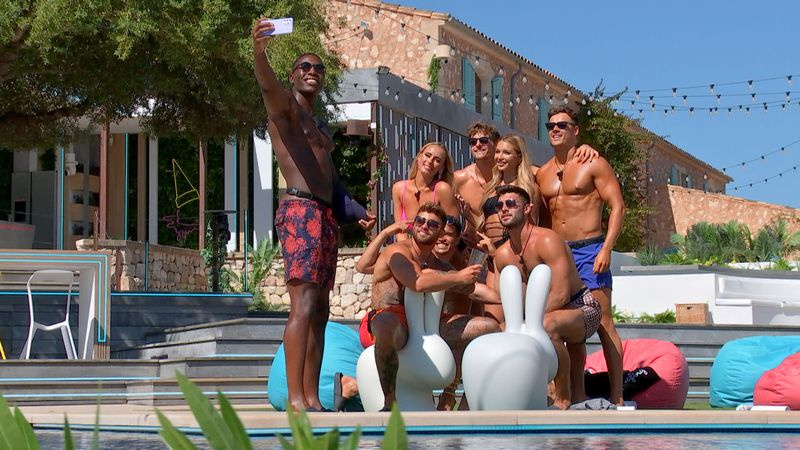 Love Island – poisid tutvuvad uute tüdrukute Millie ja Lucindaga