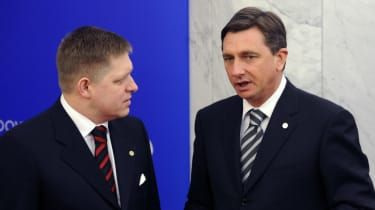 Centraleuropa rystet af dobbelt resignation