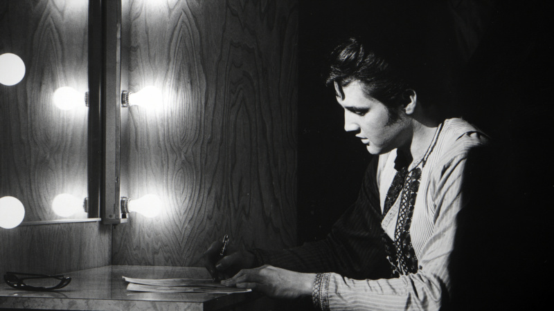   O imagine a lui Elvis Presley în documentarul Netflix Return of the King.