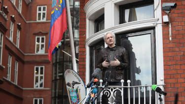 Ekwador odciął połączenie internetowe Juliana Assange