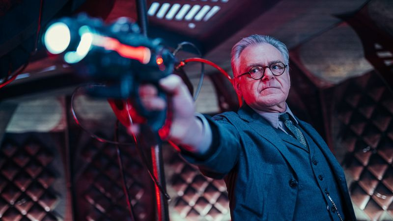 Kevin McNally como Professor Jericho.