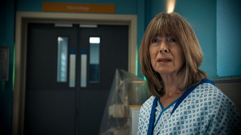 TV šį vakarą Carole in Holby