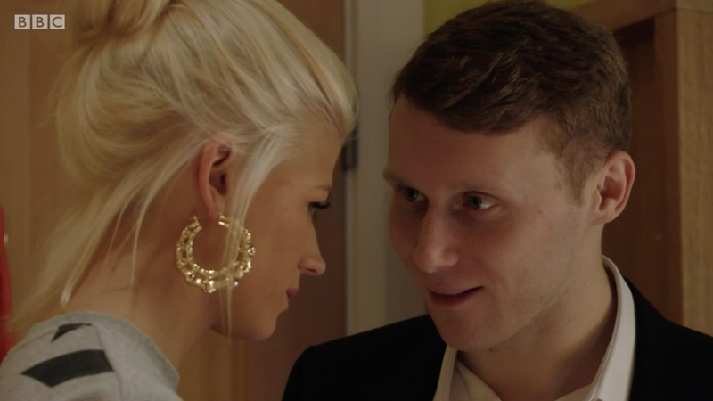 Jay und Lola in EastEnders BBC
