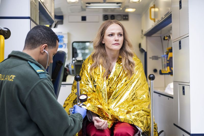 Stasera in TV Maxine Peake interpreta Sam.