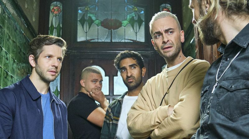 Joe Gilgun Vinnienä Brassic-sarjassa toisessa
