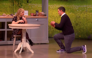 The Great British Bake Off-fans i tårar efter finalisten Dave Friday PROPOSES på TV