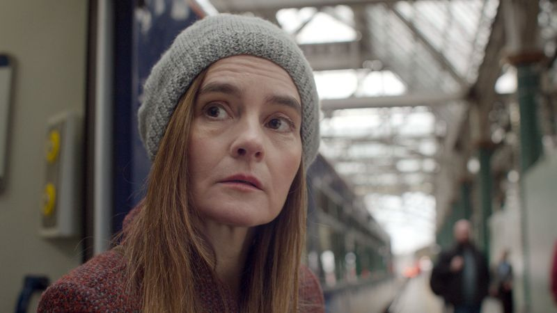 Shirley Henderson als Siobhan