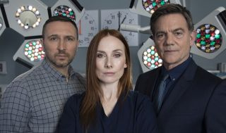 Fletch (Alex Walkinshaw), Jac (Rosie Marcel) y Guy (John Michie)
