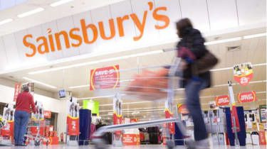 Hvorfor Sainsbury's-Asda-fusionen er blevet blokeret