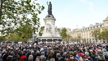 Un miting pentru apărarea libertății de exprimare are loc la Paris, Franța