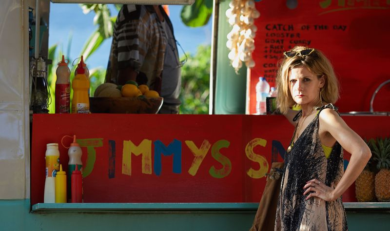 Sherlock-Schauspielerin Louise Brealey als Mordopfer Donna in Folge zwei