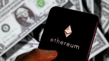 Ethereum pe un ecran