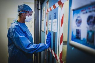 Schlagen Sie die BBC2-Dokumentation Hospital vor, um im Herbst die sechste Staffel zu bekommen