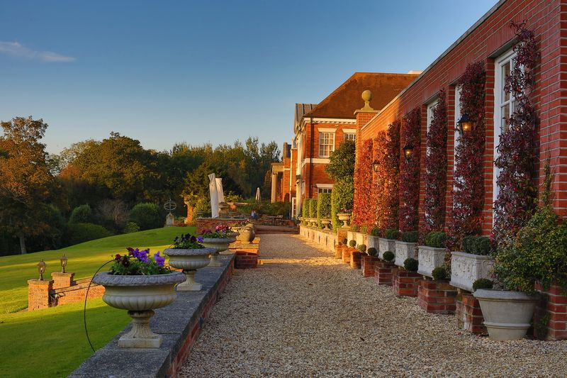 Die luxuriöse Umgebung des Chewton Glen Hotels, Hampshire.