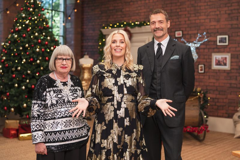 TV nocoj Esme Young, Sara Pascoe in Patrick Grant.