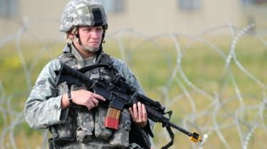 RAF Mildenhall: Skudd avfyrt av amerikanske vakter under 'sikkerhetshendelse'
