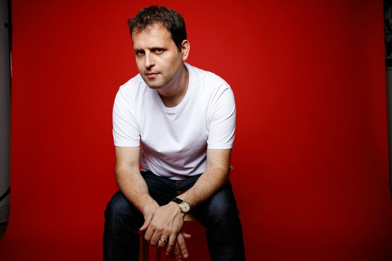 Comicul și fostul doctor Adam Kay