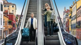 Ο Τομ Χόλαντερ στη νέα κωμωδία του BBC1 Us: «Ο Ντάγκλας είναι πολύ ενοχλητικός»