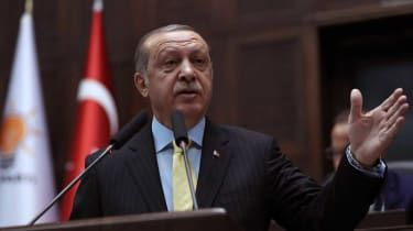 Turkki ennustaa miljoonien siirtolaisten suuntaavan EU:hun