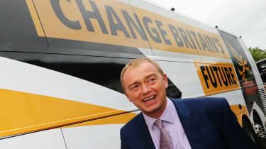 Tim Farron avgår som Lib Dem-ledare