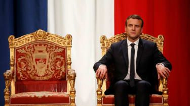 Premier jour d'Emmanuel Macron : des défis à relever pour le 'jeune prétendant'