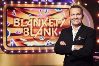 Το εμβληματικό παιχνίδι Blankety Blank επιστρέφει στο BBC1 για να φωτίσει τα βράδια του Σαββάτου