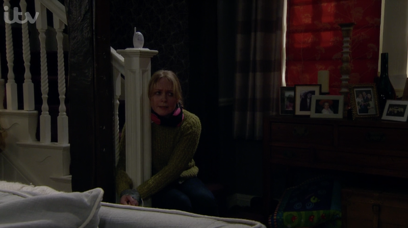 Vanessa prise en otage par Pierce à Emmerdale ITV
