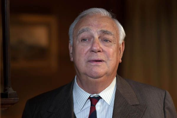 Veterankoomik Roy Hudd on Joe Collett