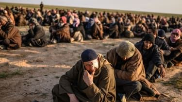 Misstänkta Isis-krigare i Baghouz, Syrien