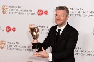 Charlie Brooker vrača Weekly Wipe za posebno zaklepanje