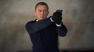 James Bond pole aega surra