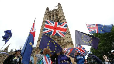 May przetrwa bunt Torysów w sprawie „znaczącego” głosowania w sprawie Brexitu – ale jakim kosztem?
