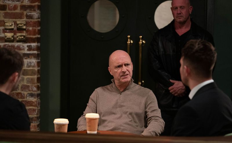 Danny află de implicarea lui Callum cu poliția din EastEnders