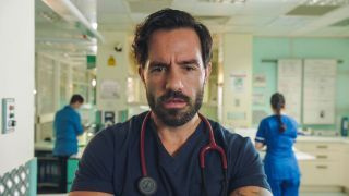 Holby City: Kan Jac skjutas ihjäl i vapenskräck?