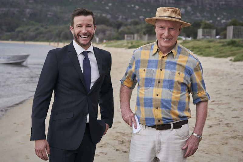 Luke Jacobz ha regresado a Summer Bay como Angelo Rosetta (Channel 5/Seven)