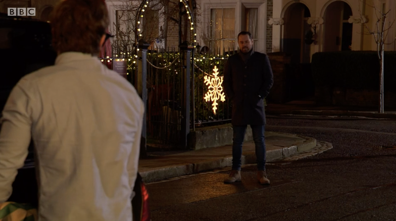 Γκρίζες δολοφονίες Tina EastEnders