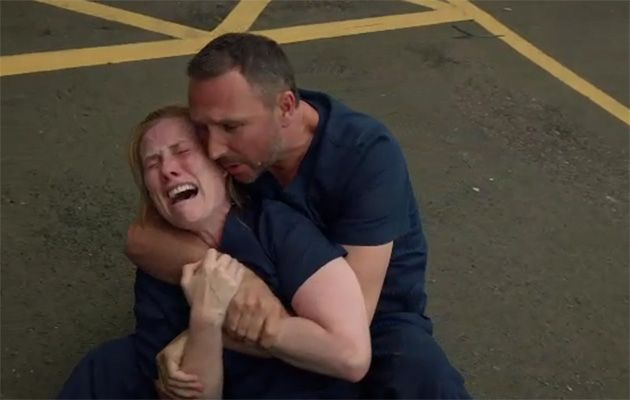 Holby Jac Fletch Holby Jac (Rosie Marcel) Fletch (Alex Walkinshaw) parkirišče