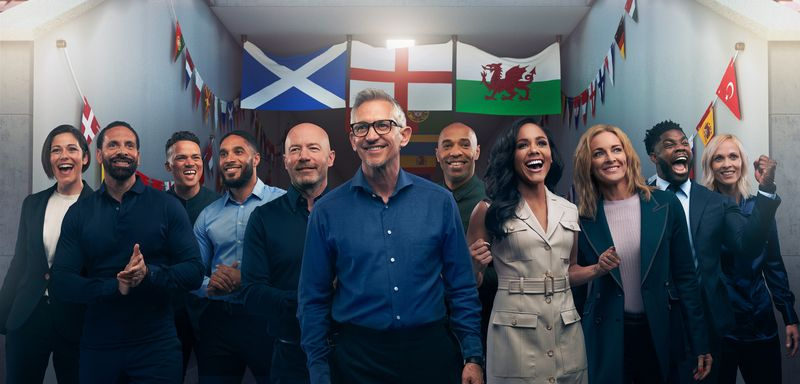Gary Lineker in njegovi kolegi voditelji za začetek UEFA EURO 2020