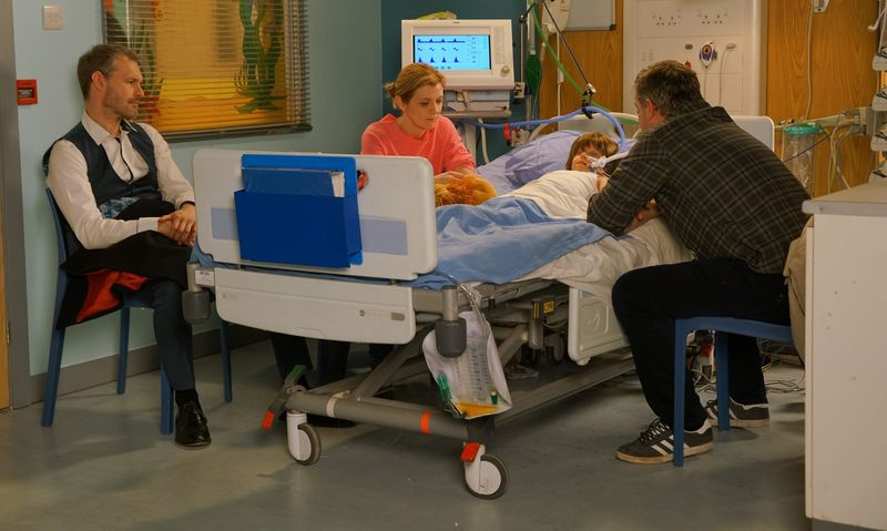 Coronation Streeti spoilerid: Leanne Battersby ja Nick vaidlevad Oliveri üle