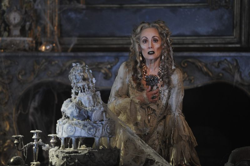 Paula Wilcox Mari așteptări