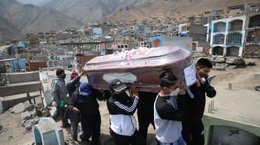 Varför Peru har världens högsta dödssiffra för coronaviruset