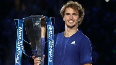 Alexander Zverev zakončil zlatú sezónu triumfom vo finále ATP